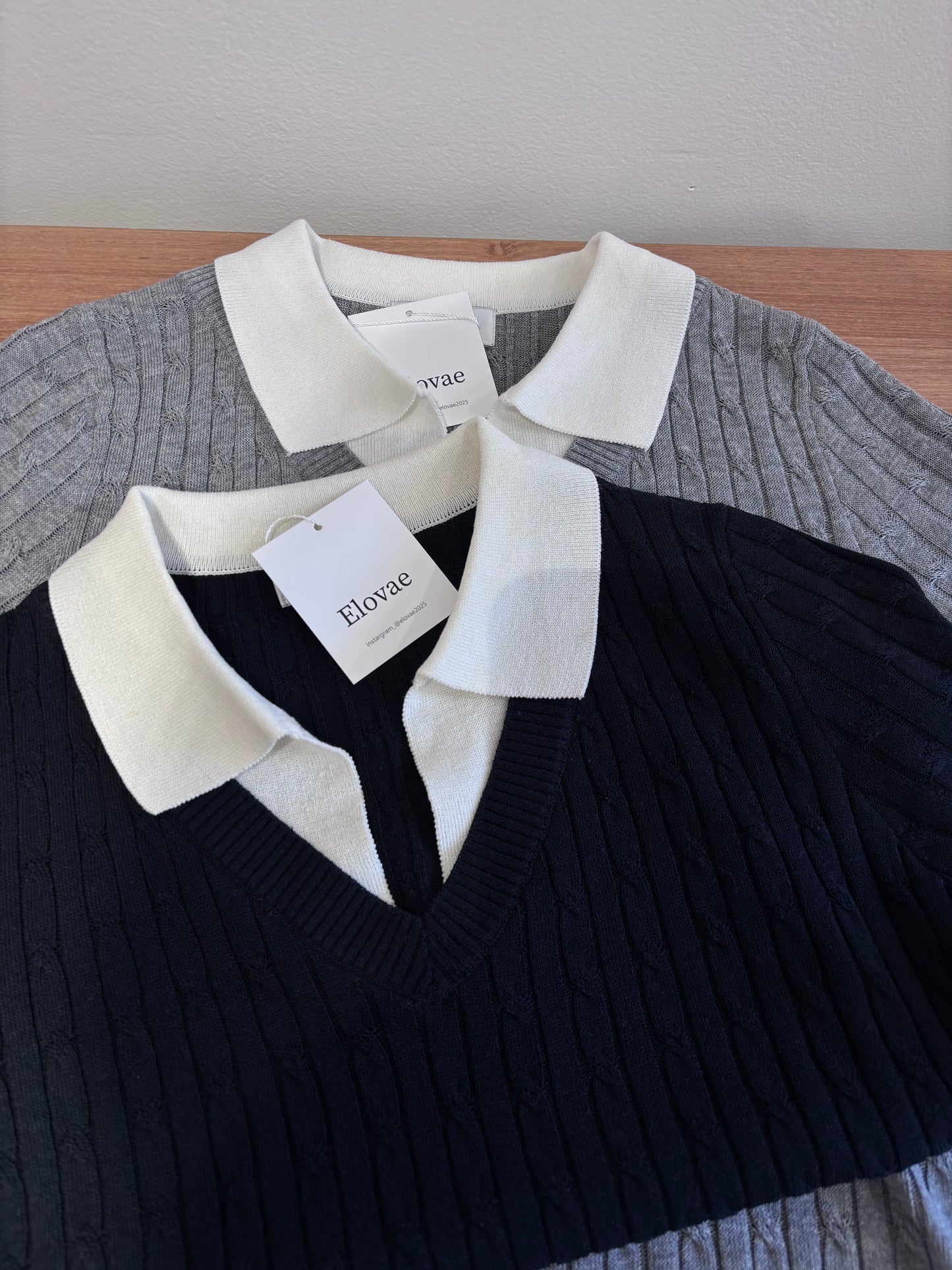 Dear collared short