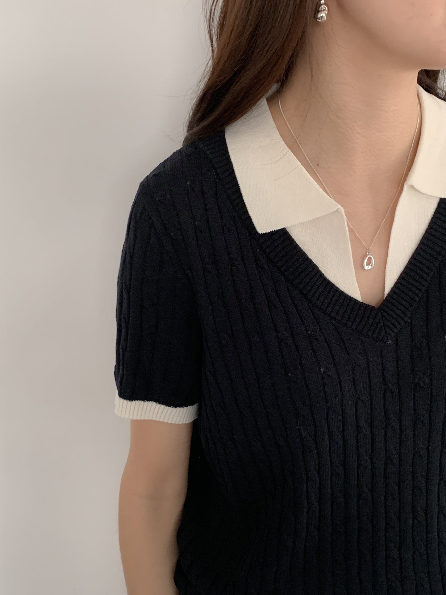 Dear collared short