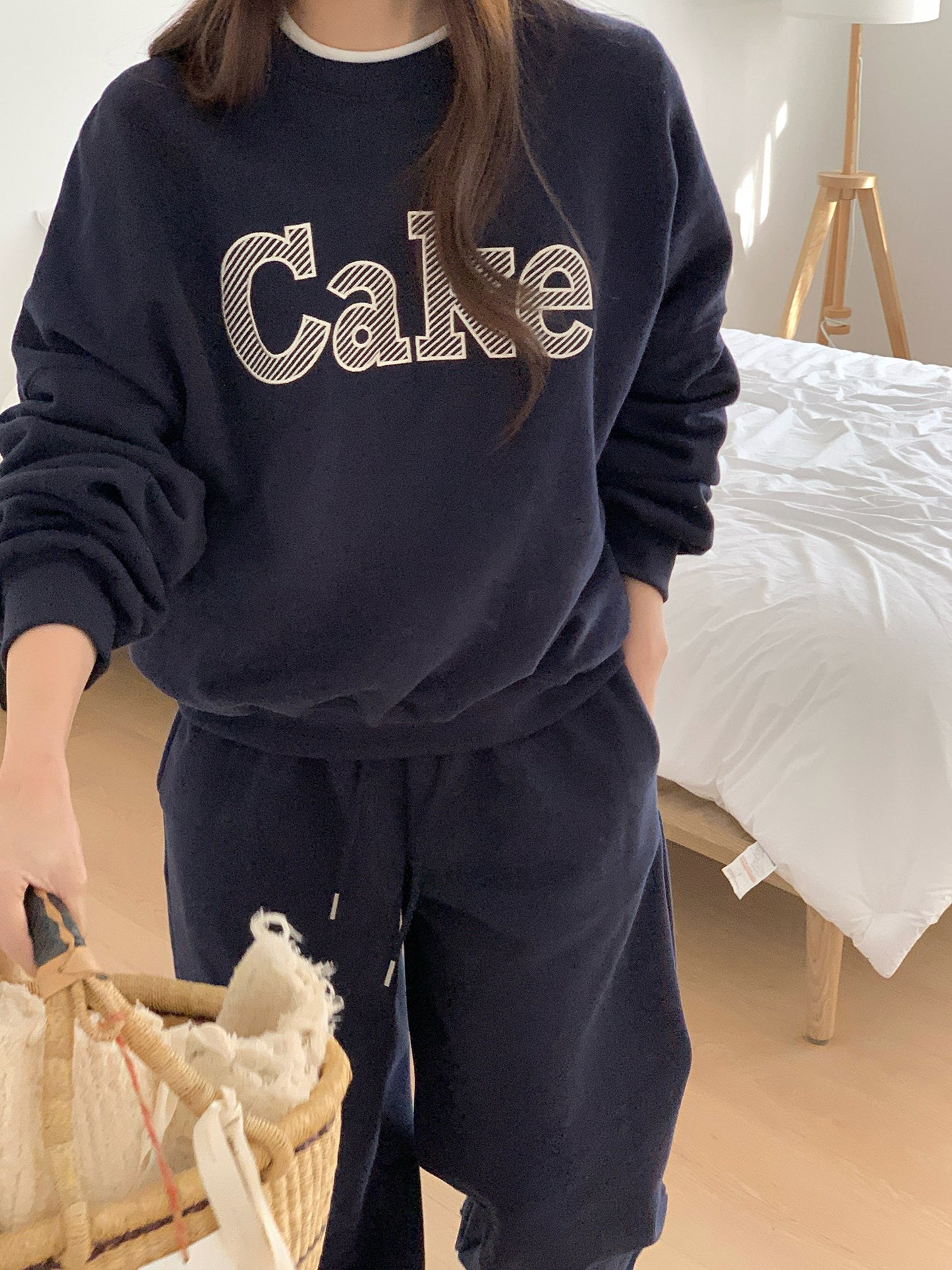Cake sweatshirt